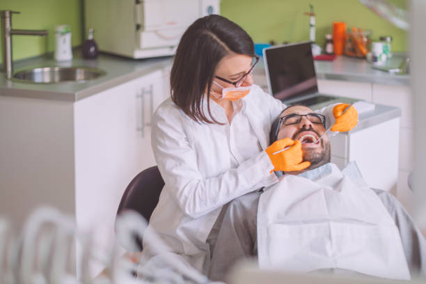 Best Weekend Emergency Dental Services in Darien Downtown, CT
